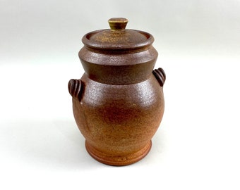 Frasco tapado Brad Tucker sutilmente esmaltado, bellamente elaborado