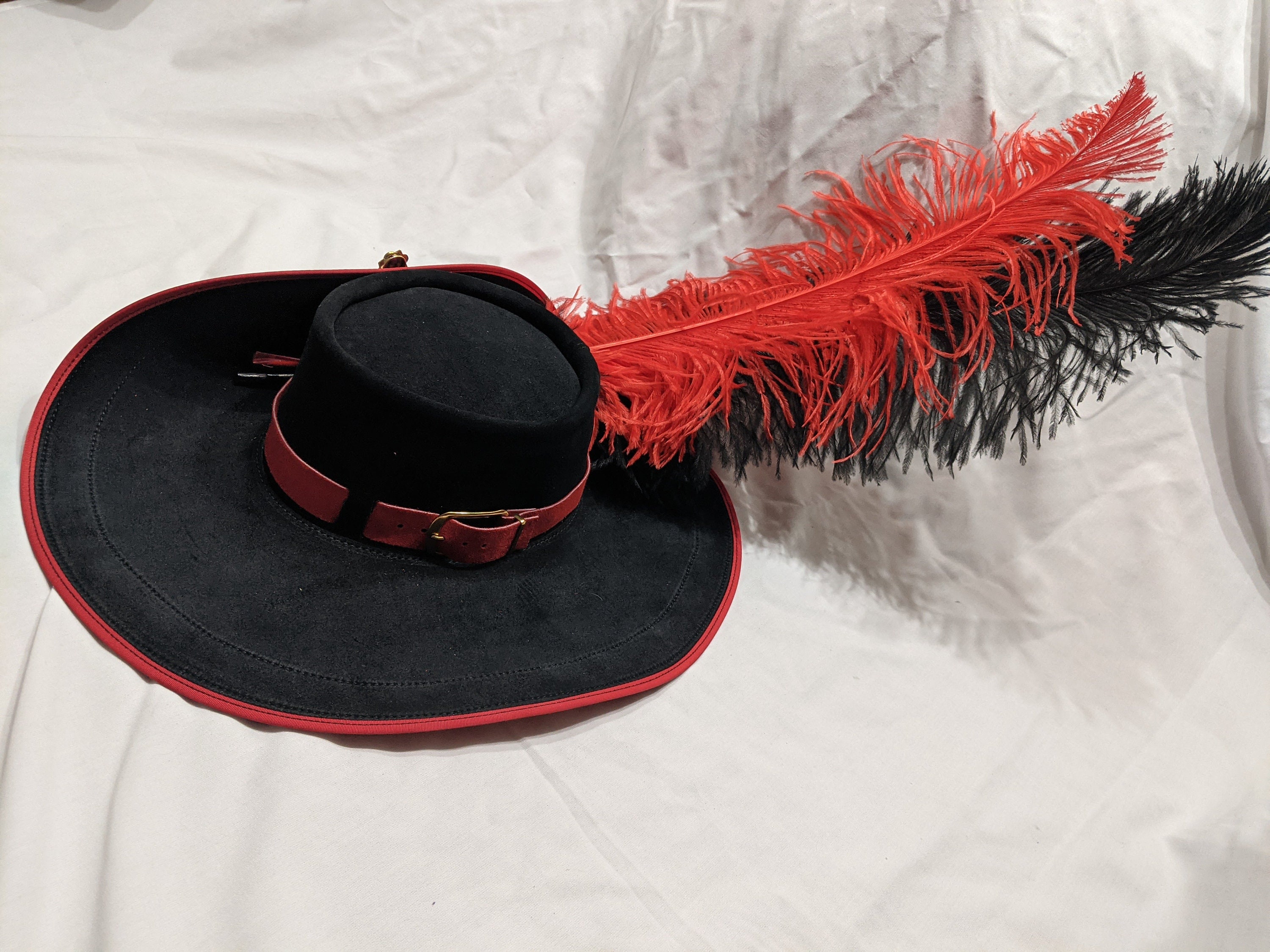 GLORIOUS DESIGNER GOLD STRAW VINTAGE WIDE BRIM HAT WITH RED & BLACK  FEATHERS Fancy Wide Brim Leather Hat Red Black and Gold W/2 Large  main image 4