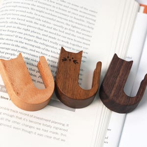 Wooden Cat-Shaped Pet Hair Storage Bottle Custom Cat Whisker Keepsake Magnetic Back Unique Cat Whisker Holder Fridge Magnet Pet Lover Gift