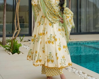 Kurti Anarkali floral, pantalón y dupatta, Kurta de diseñador para mujer, vestido de boda indio de 3 piezas.