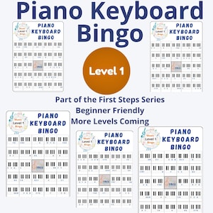 Op de afbeelding: Een verzameling pianoklavierbingokaarten voor niveau 1, ontworpen voor beginners. De kaarten tonen pianotoetsen en muzieknotatie, met de tekst "Piano Keyboard Bingo" en "Level 1" duidelijk zichtbaar. De zin "Part of the First Steps Series" is ook aanwezig.