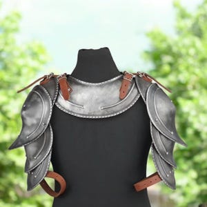 Medieval Shoulder Armor Pauldron – Knight Metal Shoulder Plate for LARP, Cosplay & Renaissance Fair