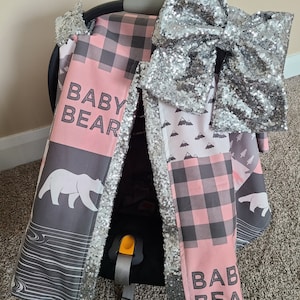 Funda para silla de auto Osito, Osito Bebé Rosa Gris con Brillo Plateado, Regalo Personalizado para Baby Shower, Capota para Silla de Auto de Bebé Niña, LISTO PARA ENVÍO