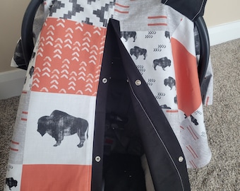 Funda para silla de auto Buffalo Baby: Estampado bosque naranja, regalo personalizable, lista para enviar.