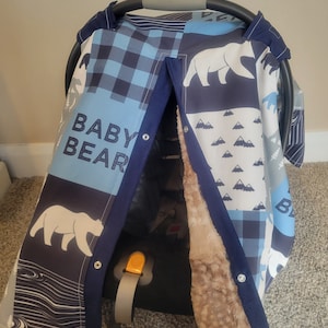 Funda para asiento de coche de oso Minky, diseño de oso de bosque azul marino con pelo cervatillo, regalo personalizado para baby shower, capota para asiento de coche de bebé niño