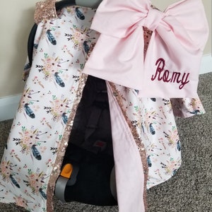 Funda para asiento de coche para bebé niña con plumas, flores y lentejuelas, bordado personalizado, regalo para recién nacida, lentejuelas de oro rosa brillante