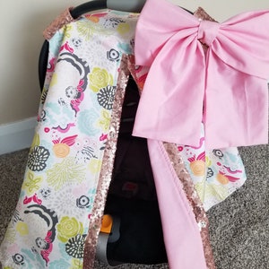 Funda de asiento de coche con diseño floral rosa, regalo para baby shower, regalo personalizado para niña, lista para enviar.