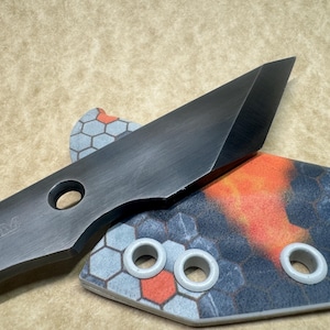 Kiridashi craft utility blade with Hex Pattern Kydex Sheath