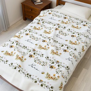 Baby Decke, personalisierte Biene Decke, Samt Plüsch werfen, Name Kinderzimmer Bettwäsche, Geschenk für Neugeborene, Säugling Dekor, Geschlecht Neutral Baby