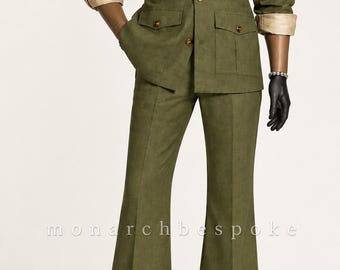 Conjunto Vintage Safari com Jaqueta | Terno Safari Verde Oliva Masculino, Terno de Linho Estilo Anos 70 com Corte Evasê, Terno Retrô de Pernas Largas, Roupa Masculina Marcante