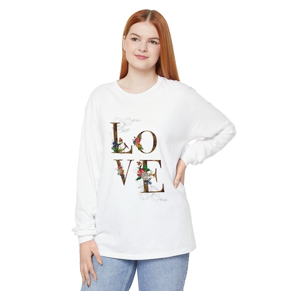 Love Women Long Sleeve T-Shirt, Feminine Graphic Tee, Valentine's Day Gift, Cozy Winter Shirt, Romantic Clothing, Heart Design Top