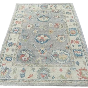 Handgeknüpfter Oushak-Teppich aus Wolle: Moderner Teppich 200x300