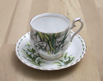 Royal Albert Bone China Teacup and Saucer | Vintage Snowdrop Pattern | Mismatched English Tea Set