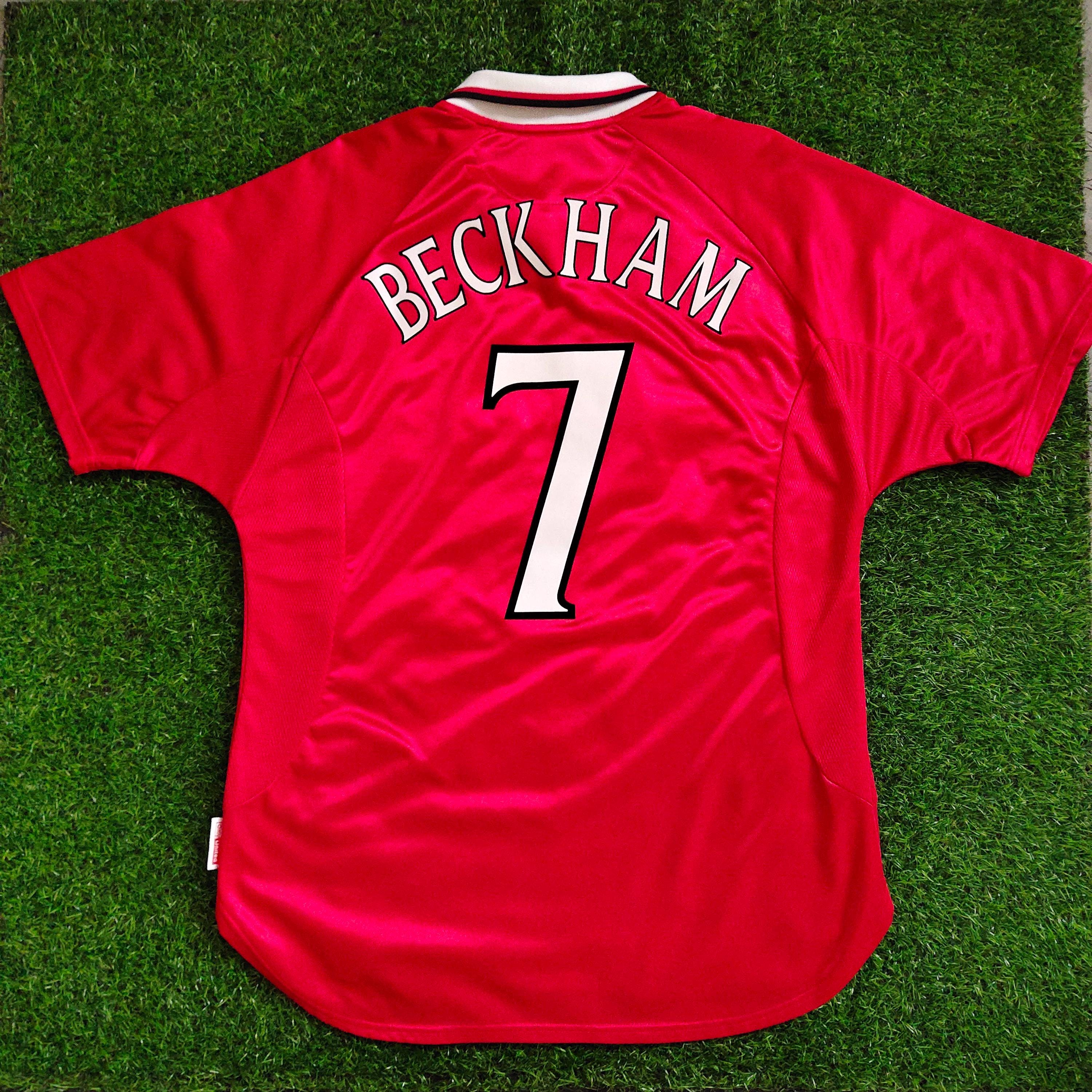 Vintage 90s Manchester United No. 7 David Beckham Football Jersey