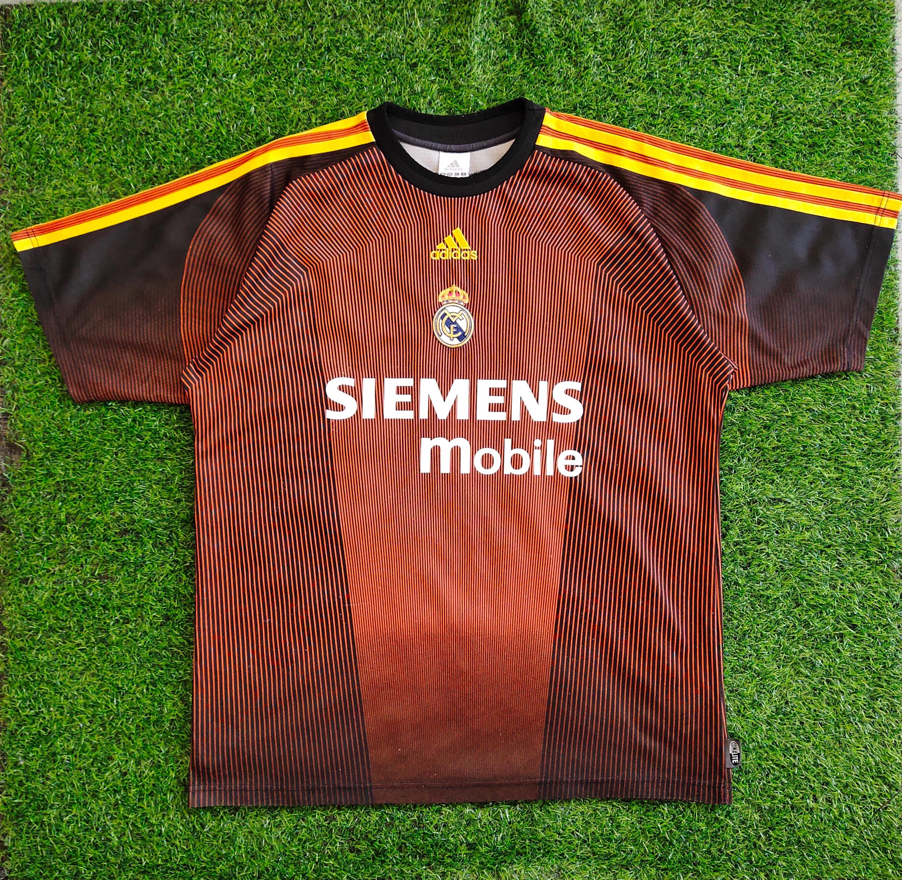 adidas スペイン代表 イケル・カシージャス（CASILLAS）ユニフォーム