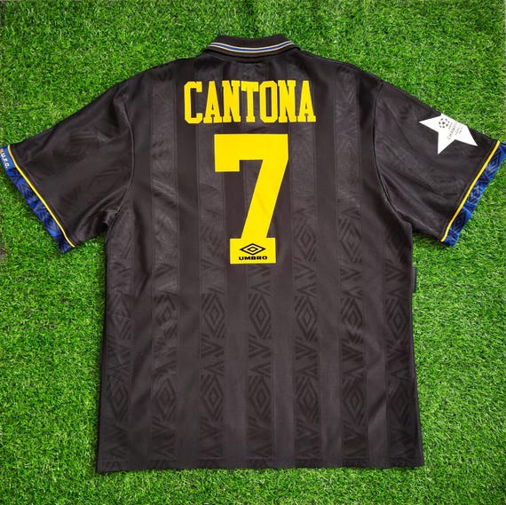 Vintage 90s Manchester United No. 7 Eric Cantona Football Jersey