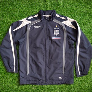 vintage Angleterre Football Umbro veste de survêtement Angleterre pull Angleterre pull Angleterre fermeture éclair complète broderie logo couleur bleue pour hommes M