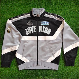 Vintage 90s DISTRESSED Juventus Football Kappa Track Jacket Juventus Sweater Juventus Full Zipper Printed Logo Black Color Men&#39;s M