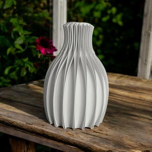 Facetta Vase – Modern Geometric Home Decor