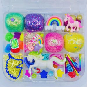 Regenbogen Einhorn Knetmasse Kit, Einhorn Knetmasse Kit, Sensorische bin, Playdoh kit, Knetmasse Kit, Knetmasse Kit, Sensorische Box, Busy Box,