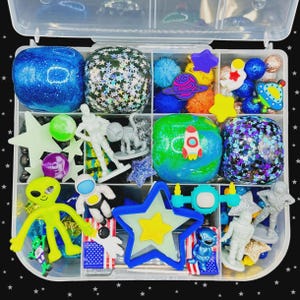 Weltraum Knetmasse Kit, Astronaut Knetmasse Kit, Sensorik Kit, Sensorische bin, Playdoh Kit, Knetmasse Kit, Knetmasse Kit, Sensorische Box, Busy Box