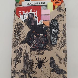 Halloween Edition: Blind Date with a Book