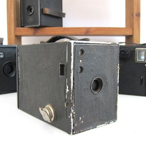 Vintage Box Camera Eastman Kodak Brownie #2 Model F Film Photography Photo Prop 1920s
