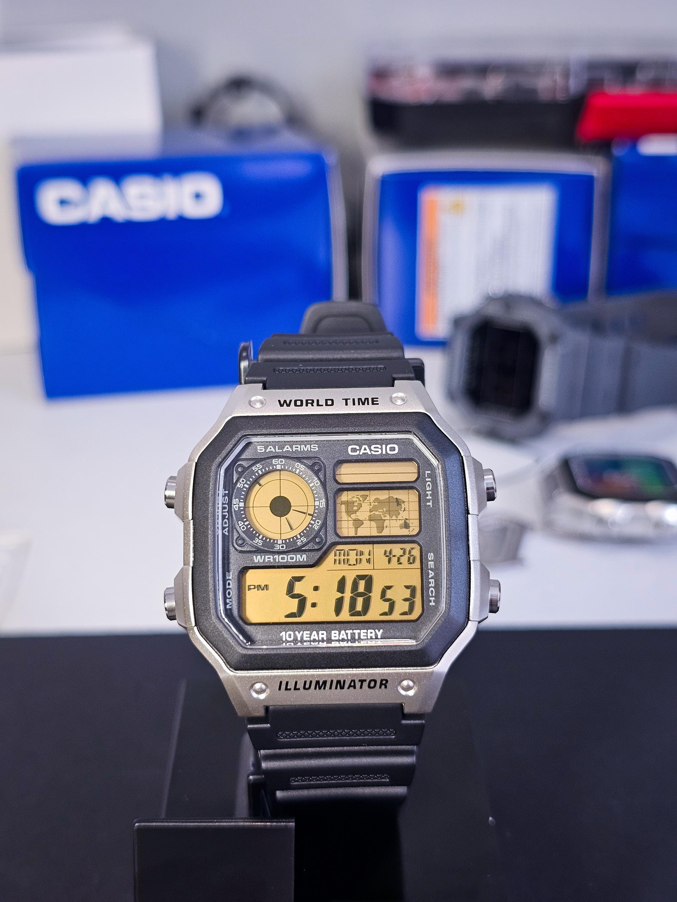 カシオ AE1200 カスタムモッドウォッチ：ユニークなカラーLCD 