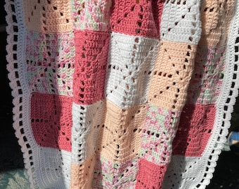 Cottage Style Granny Square Baby Afghan: Baby Shower Gift