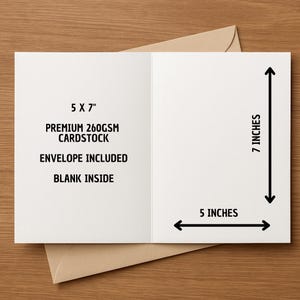 Pode incluir: Um cart&atilde;o em branco dobrado, 12,7 x 17,8 cm, com o texto "PREMIUM 260GSM CARDSTOCK", "ENVELOPE INCLUDED" e "BLANK INSIDE". O cart&atilde;o est&aacute; aberto, revelando um interior em branco. Um envelope &eacute; vis&iacute;vel.