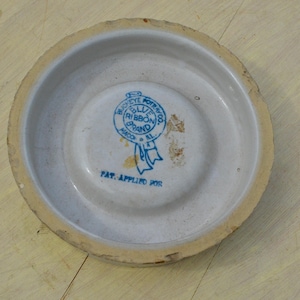 Stoneware Chicken Feeder Buckeye Pottery Co. Blue Ribbon Brand Macomb, Illinois