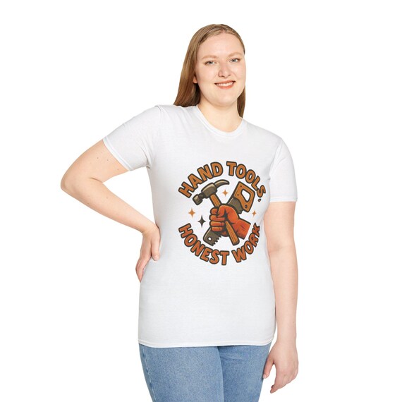 ハンドツールの正直な仕事Tシャツ：大工や整備士への面白いギフト 