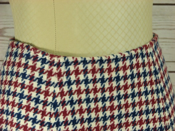 Houndstooth Hottie - Red White Blue - Vintage Pat… - image 2