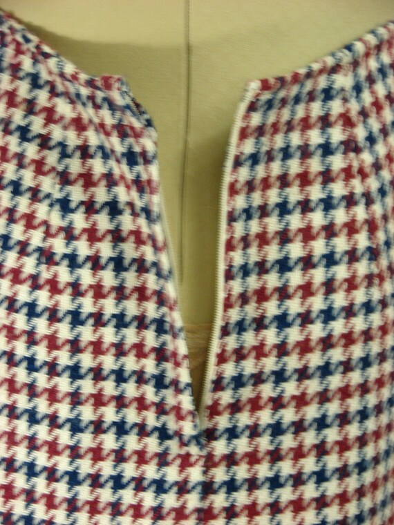 Houndstooth Hottie - Red White Blue - Vintage Pat… - image 4