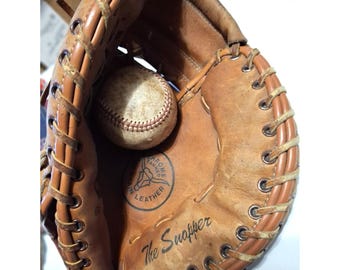 Vintage Leather Spaulding "The Snapper" First Baseman's Mitt Model 42 7075