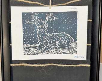 Impresión de ciervo en la nieve - Tinta azul y negra - Impresión linográfica original hecha a mano de 4"x6" sobre papel de 5"x7"