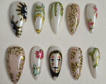 Uñas postizas inspiradas en Studio Ghibli | Arte de uñas hecho a mano | Totoro, Sin Cara y Sprites de hollín