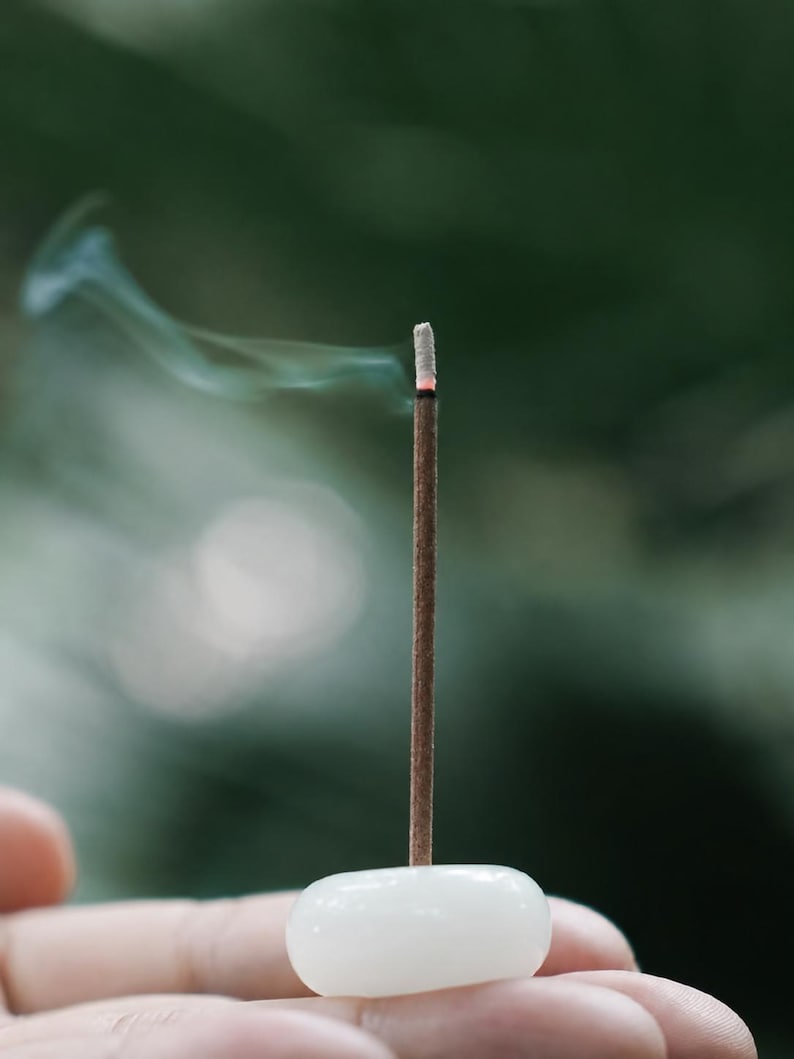 Sandelträ Agarwood Rökelsepinnar: 2 dofter, Träig avslappnande arom för meditation och yoga bild 5