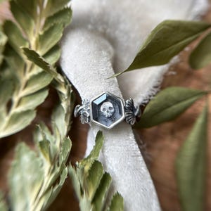 Quartz skull & ivy ring - memento mori mourning jewelry made from sterling silver  silversmith made
