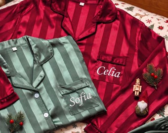 Pigiama natalizio personalizzato per tutta la famiglia, abbigliamento da notte per le feste con nome personalizzato, pigiama a righe coordinato