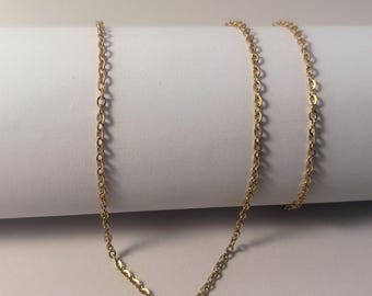 Conjunto de cadena de acero inoxidable chapado en oro de 18 quilates, joyería minimalista e impermeable para combinar con otras joyas.