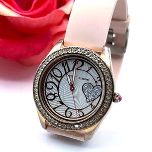 New! BETSEY JOHNSON Floral Heart Wrist Watch. Betsey Johnson Watch Rose Gold Tone Women main image 2
