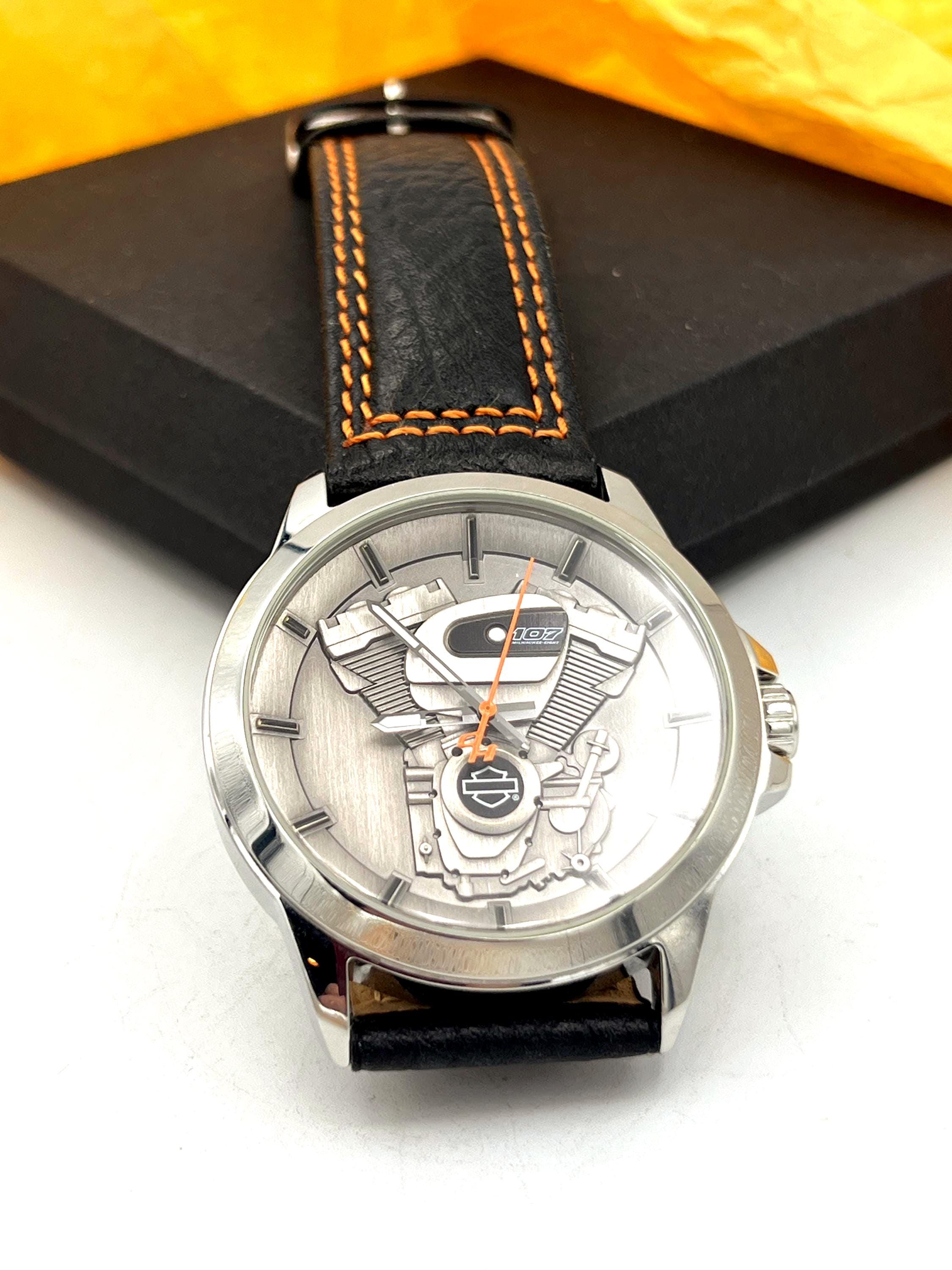 Harley-Davidson Silver and Black Wristwatch Bulova Harley-Davidson Womens 76L10 Black Leather Quartz  main image 3