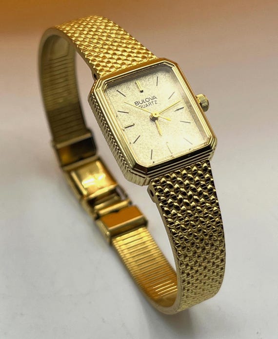 Vintage Bulova Gold Tone Hexagonal Manual Wind Mesh Bracelet Women\'s Watch Bulova Vintage Mesh Mechanical Hand Wind Ladies Gold Tone  main image 4