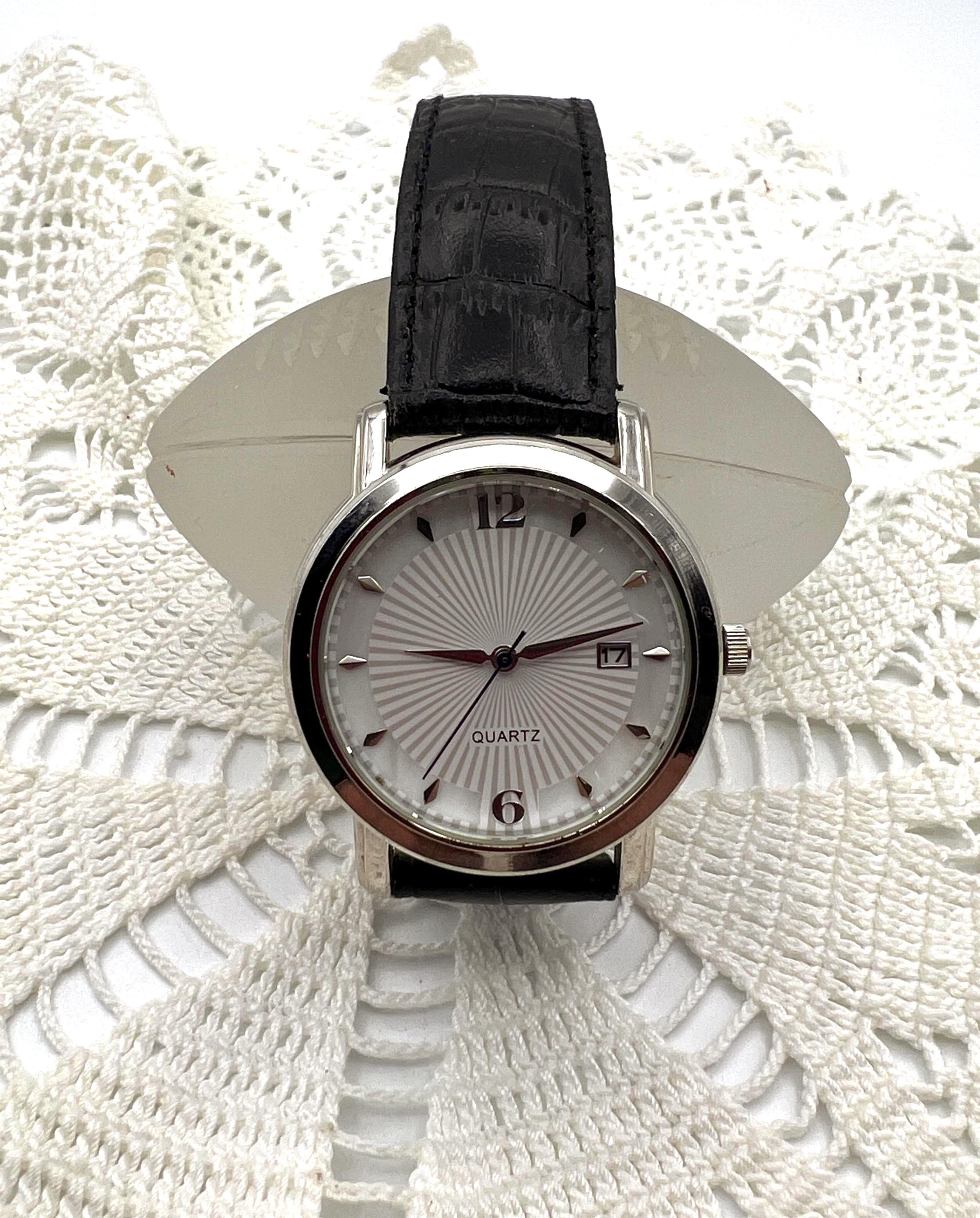 Avon Quartz Moon & Stars Roman Numerals Watch Avon Quartz Watch - Etsy main image 2
