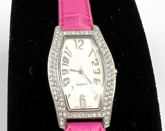 Reloj de pulsera de cuarzo rosa para mujer con bisel con incrustaciones de diamantes de imitación