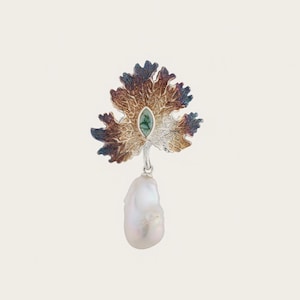 Maple Leaf Baroque Pearl Brooch, Sterling Silver Mystic Leaf Moss Agate Baroque Pearl Brooch, Baroque Pearl Pin, Leaf branch pearl brooch
