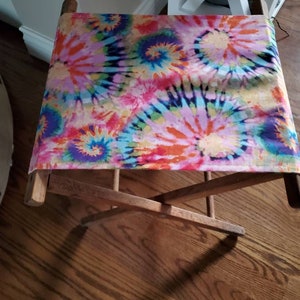 Vintage Wooden Folding Camp Stool: Rustic Tie Dye Prop Decor