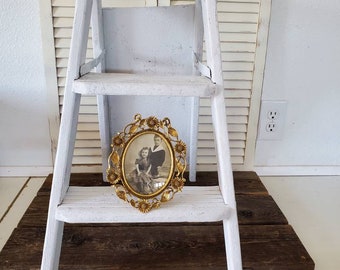 Ladder Vintage/ Wood Step Ladder/ Rustic Ladder/ Wedding Decor/ Display Ladder SALE