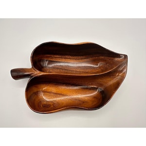 Vintage Blair Hawaii Schale aus Affenholz in Blattform, handgeschnitzt, signiert, unterteilt